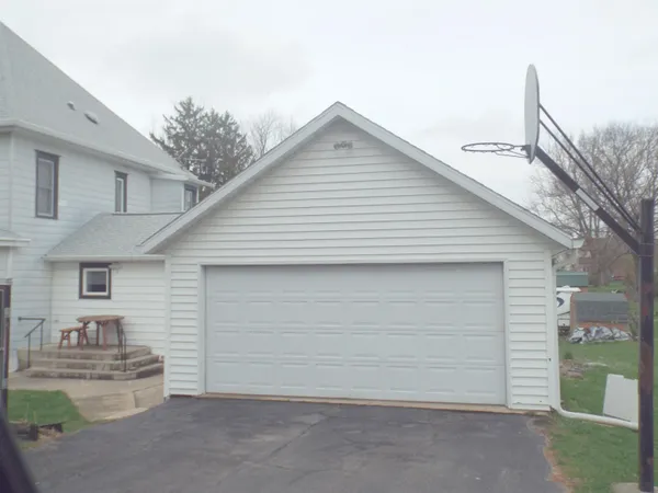 $159,900 | 416 Chestnut Street, Warren, IL 61087