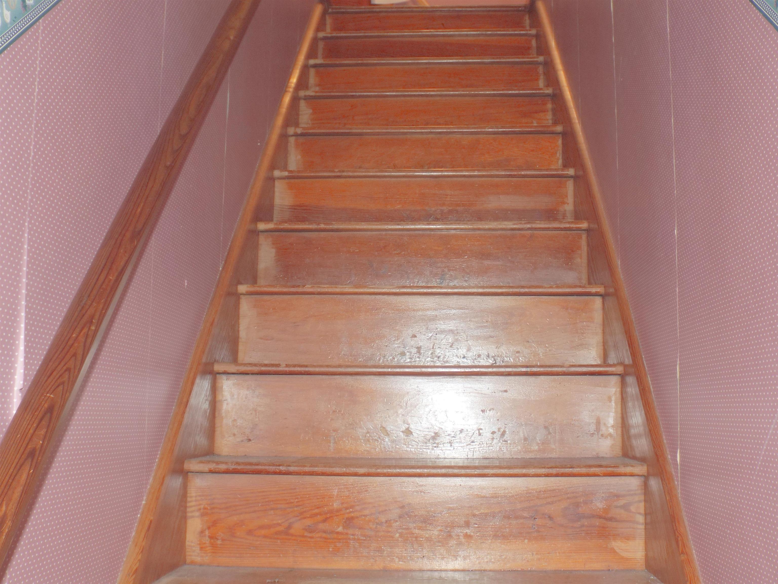 416 Chestnut Street Warren, IL 61087 - Photo 18 of 23 a view of entryway