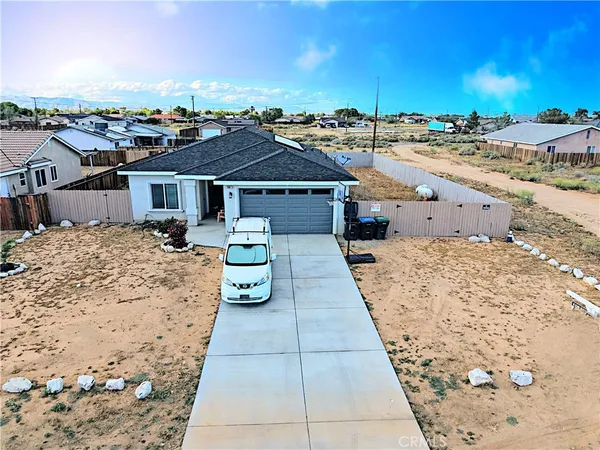 $2,195 | 9161 Lime Avenue, California City, CA 93505