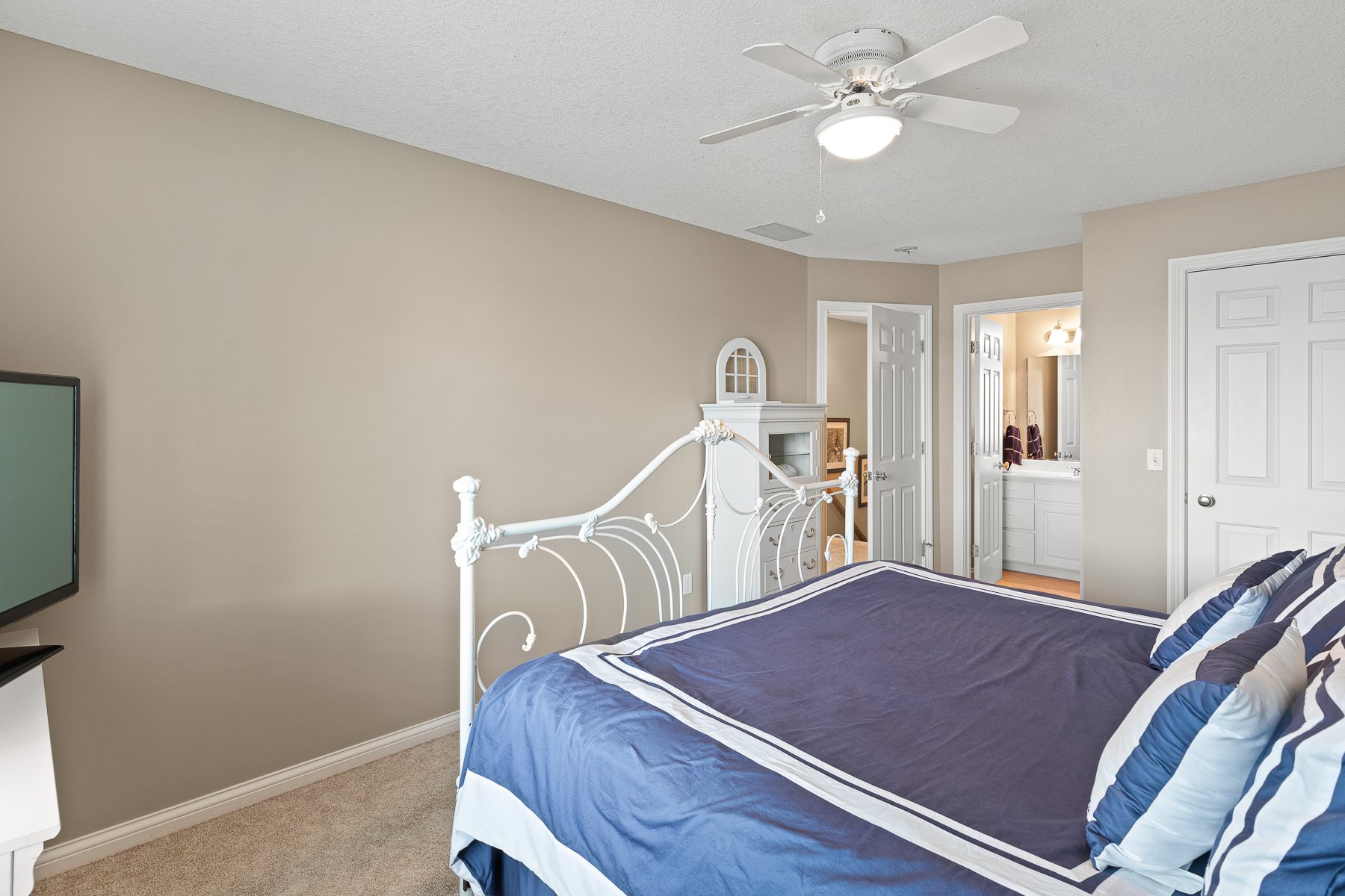 11803 North Ogden Point Road Syracuse, IN 46567 - Photo 26 of 35 Gallery Image 26