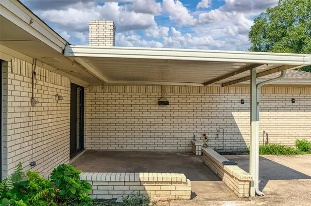 a view of outdoor space