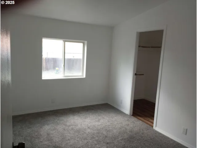 $269,500 | 1973 Castle Avenue, Roseburg, OR 97471