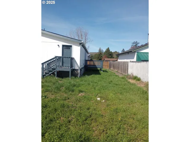 $269,500 | 1973 Castle Avenue, Roseburg, OR 97471