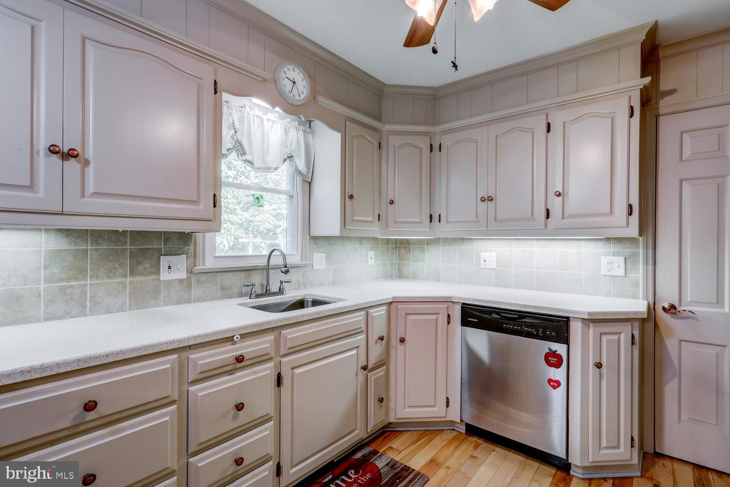 12 Della Road Lancaster, PA 17602 - Photo 9 of 31 Gallery Image 9