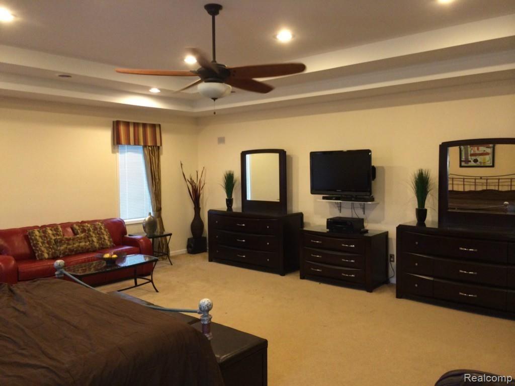 22250 Roxbury Drive Novi, MI 48374 - Photo 50 of 59 46.jpg