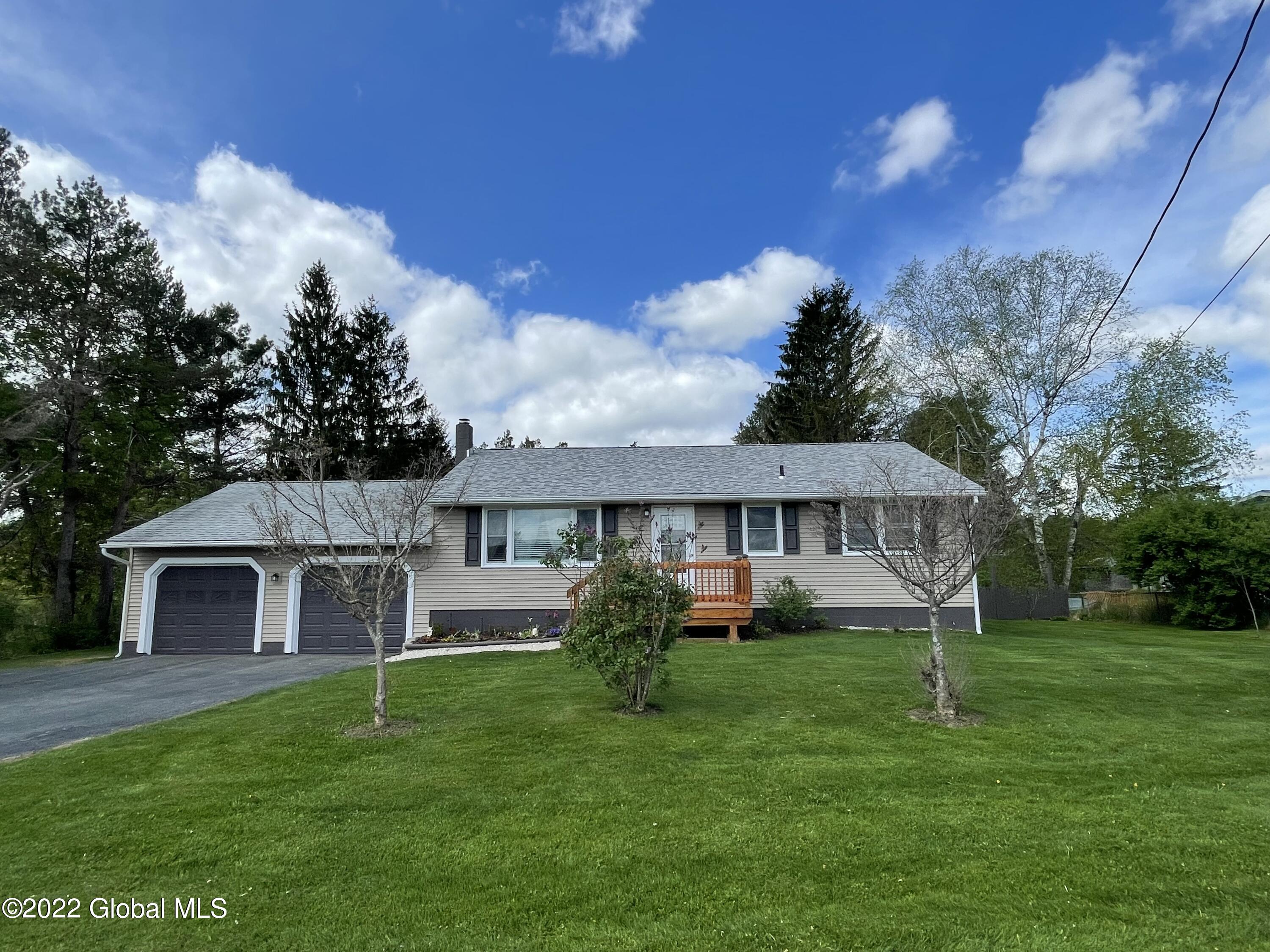 133 Cole Road Delanson, NY 12053 - Photo 2 of 37 IMG_0446