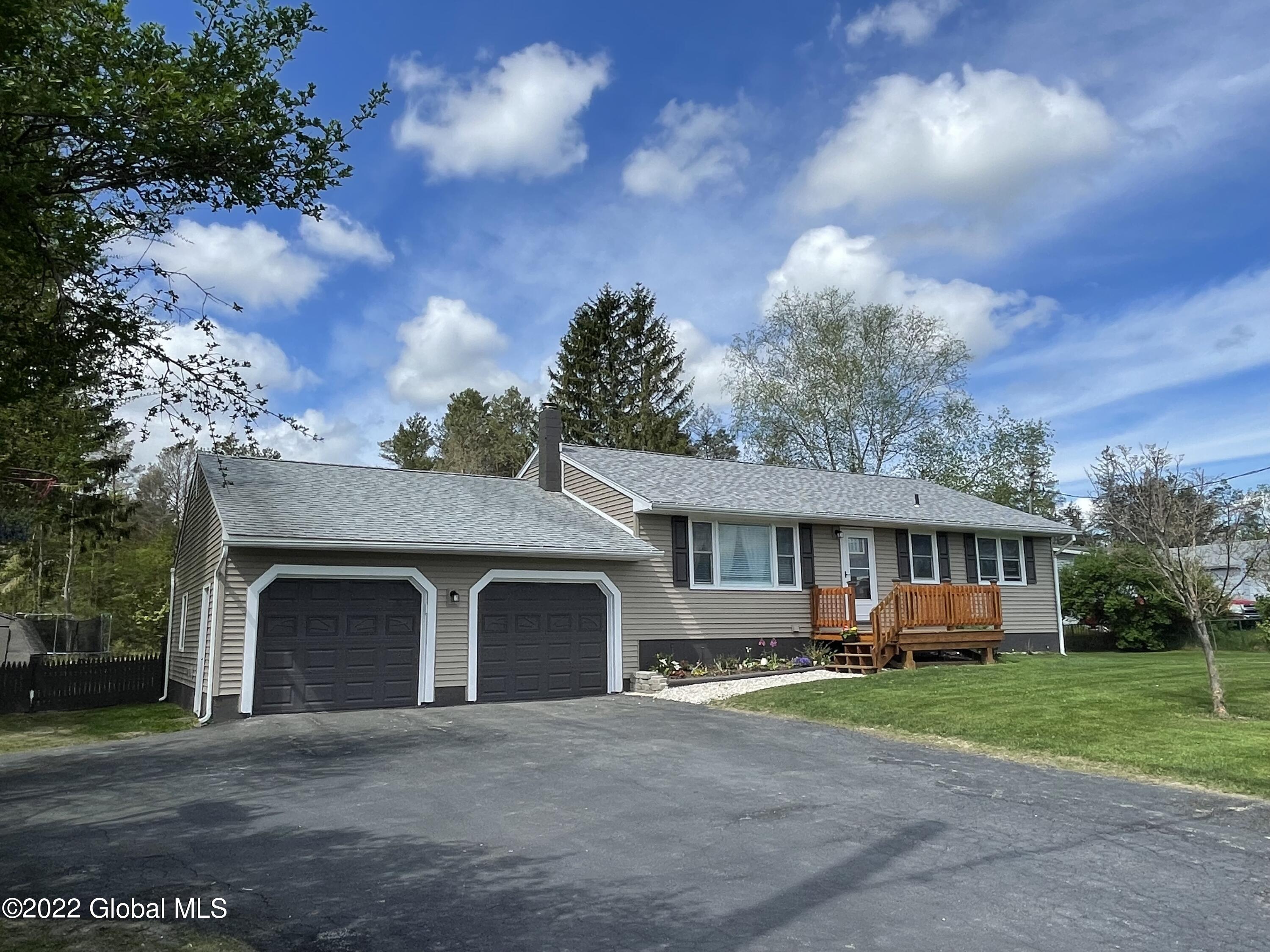 133 Cole Road Delanson, NY 12053 - Photo 3 of 37 IMG_0448