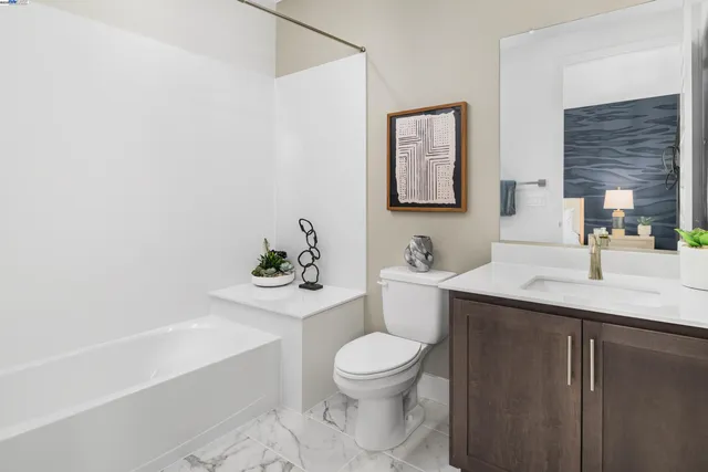 $1,399,990 | 2007 Stanford Street, Alameda, CA 94501