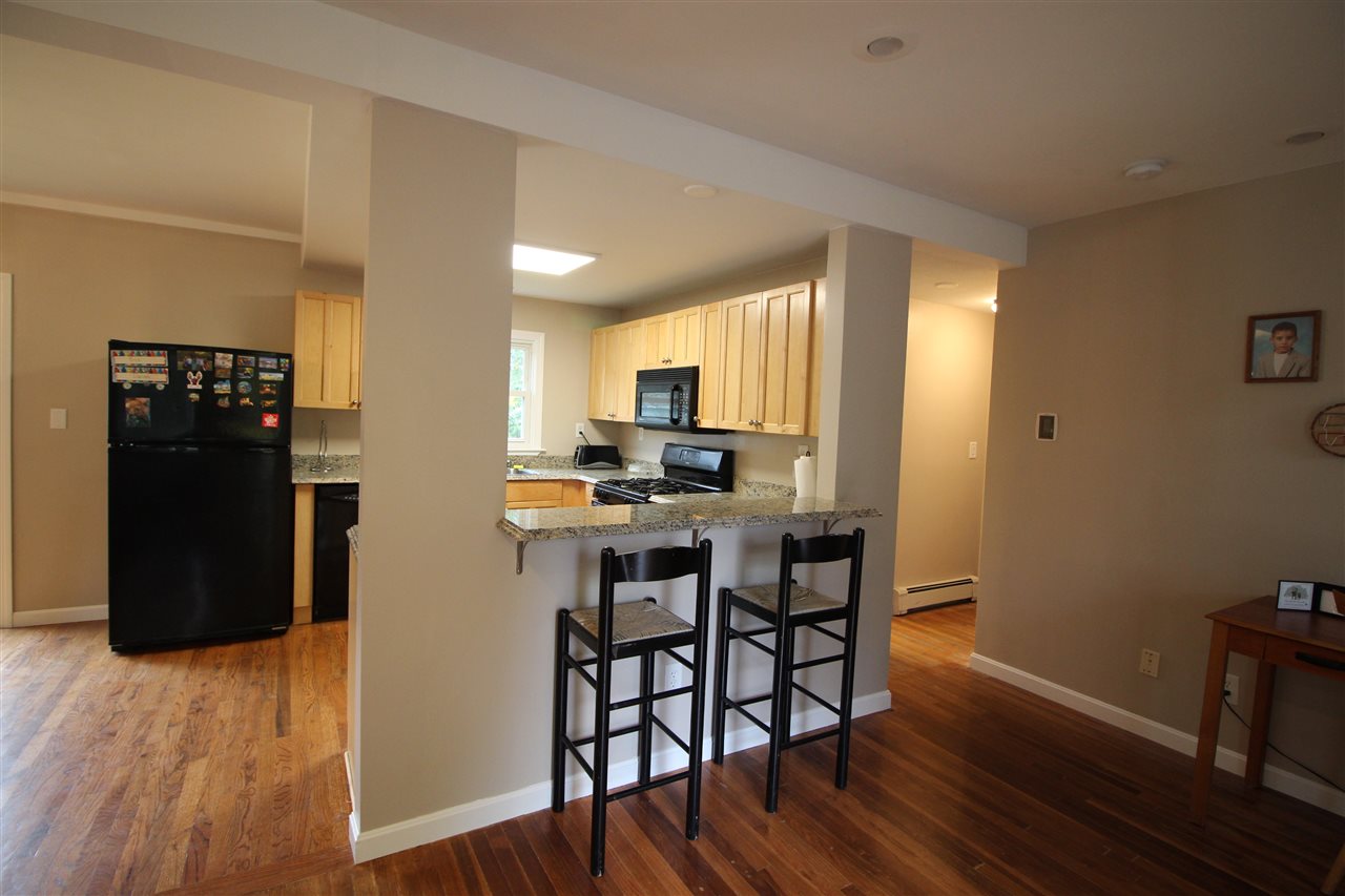 12 Simonds Road Portsmouth, NH 03801 - Photo 3 of 36