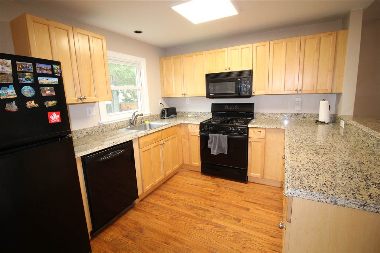 12 Simonds Road Portsmouth, NH 03801 - Photo 5 of 36