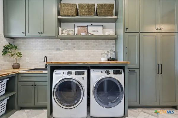 $1,800,000 | 3001 Rolling Meadow Drive, Salado, TX 76571