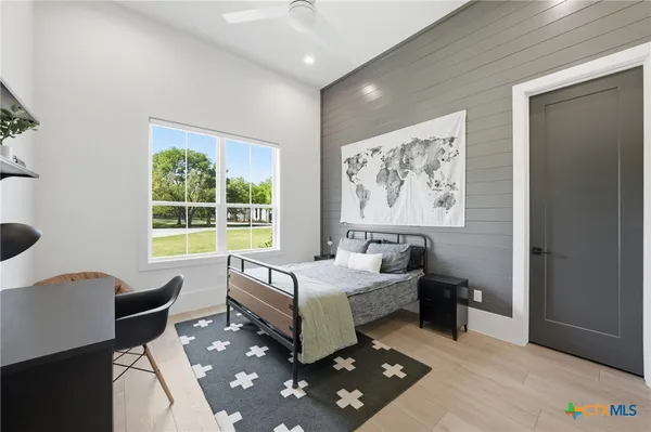 $1,800,000 | 3001 Rolling Meadow Drive, Salado, TX 76571