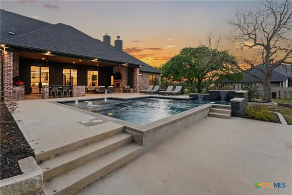 $1,800,000 | 3001 Rolling Meadow Drive, Salado, TX 76571