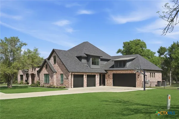 $1,800,000 | 3001 Rolling Meadow Drive, Salado, TX 76571