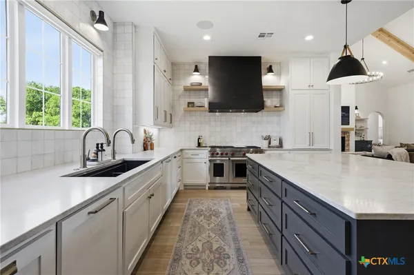 $1,800,000 | 3001 Rolling Meadow Drive, Salado, TX 76571