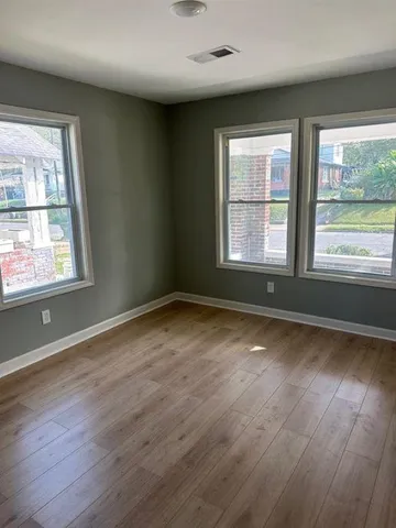 $1,000 | 686 East Alston Avenue, Memphis, TN 38126