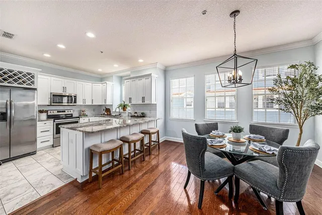 $670,000 | 3111 West De Leon Street, Unit 10, Tampa, FL 33609