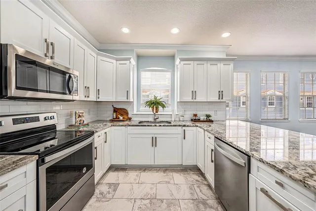 $670,000 | 3111 West De Leon Street, Unit 10, Tampa, FL 33609