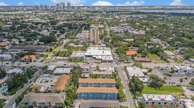 $670,000 | 3111 West De Leon Street, Unit 10, Tampa, FL 33609