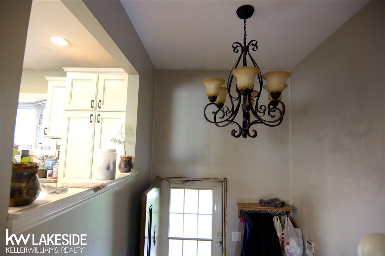 2095 Koper Drive Sterling Heights, MI 48310 - Photo 9 of 29 50074492-8.JPG