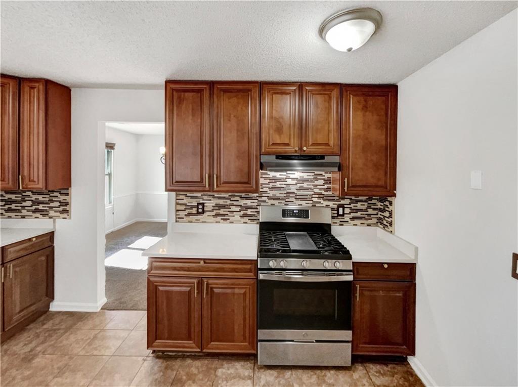 2438 Briar Knoll Road Lithonia, GA 30058 - Photo 18 of 24