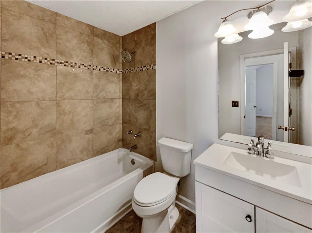 2438 Briar Knoll Road Lithonia, GA 30058 - Photo 6 of 24