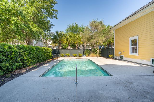 $2,075,000 | 2449 Daniel Island Drive, Daniel Island, SC 29492