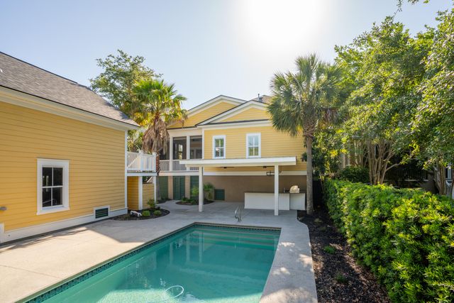 $2,075,000 | 2449 Daniel Island Drive, Daniel Island, SC 29492