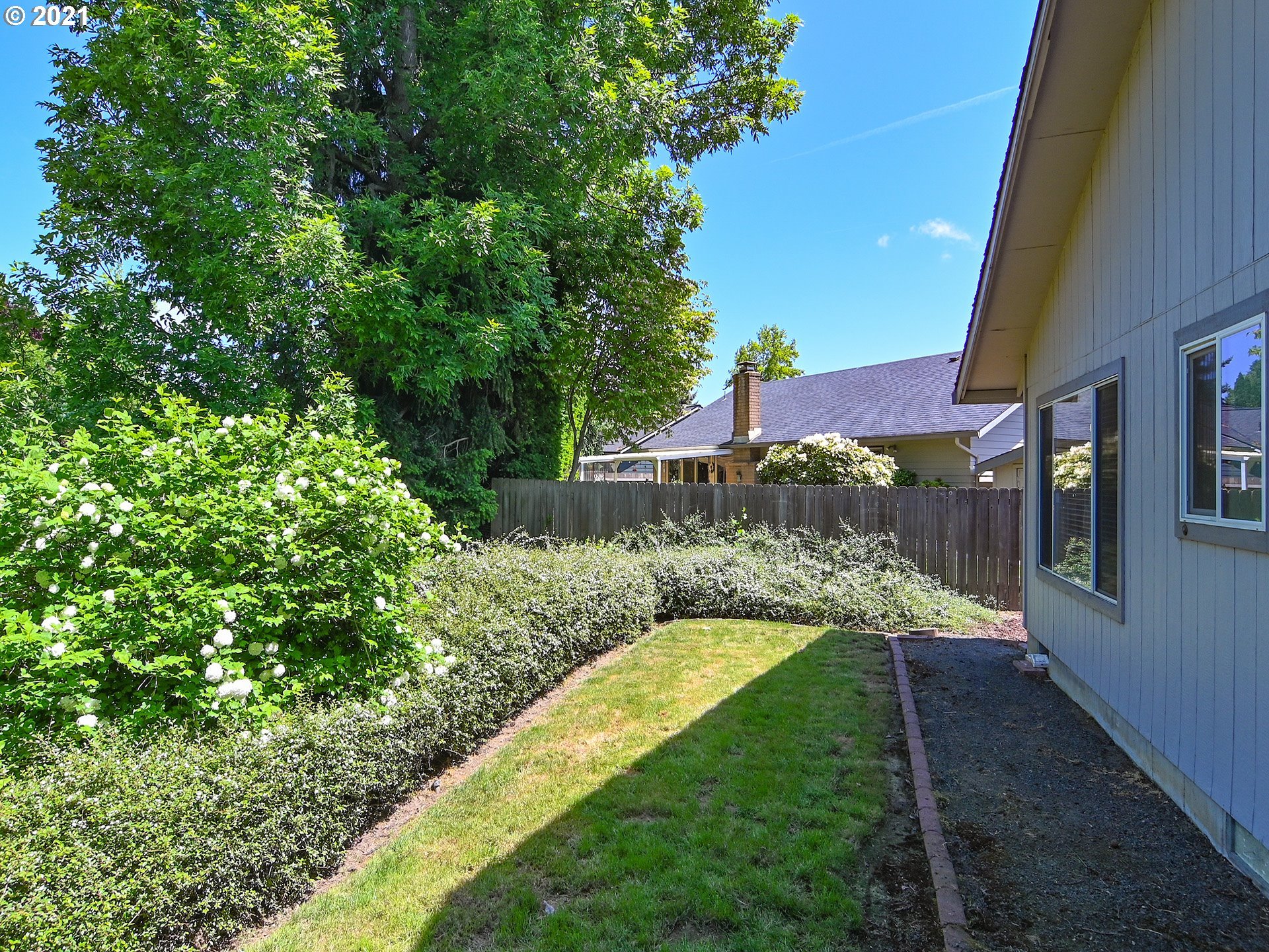 1121 Risden Place Eugene, OR 97404 - Photo 26 of 28 Gallery Image 26