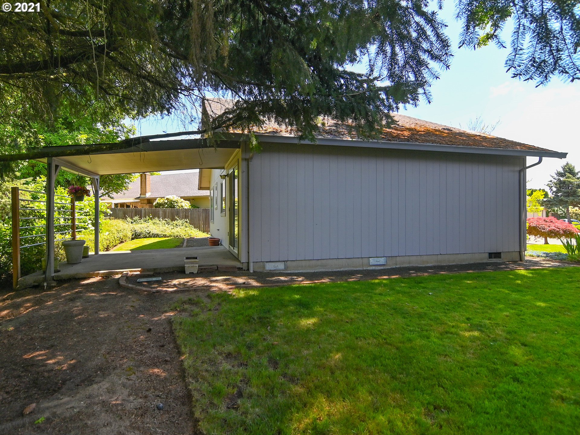 1121 Risden Place Eugene, OR 97404 - Photo 27 of 28 Gallery Image 27