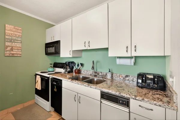 $380,000 | 1401 East Beach Drive, Unit 510, Galveston, TX 77550