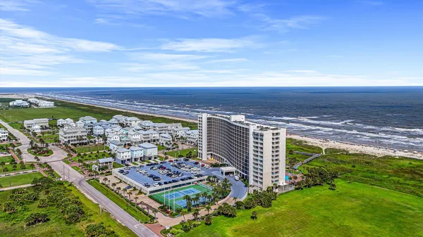 $380,000 | 1401 East Beach Drive, Unit 510, Galveston, TX 77550