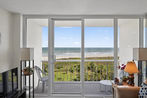 $380,000 | 1401 East Beach Drive, Unit 510, Galveston, TX 77550