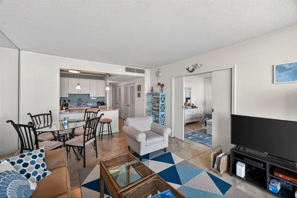 $380,000 | 1401 East Beach Drive, Unit 510, Galveston, TX 77550