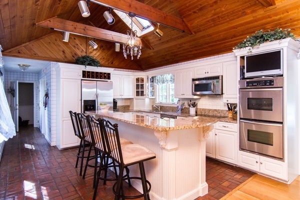 16 Bubbling Brook Road Walpole, MA 02081 - Photo 7 of 30