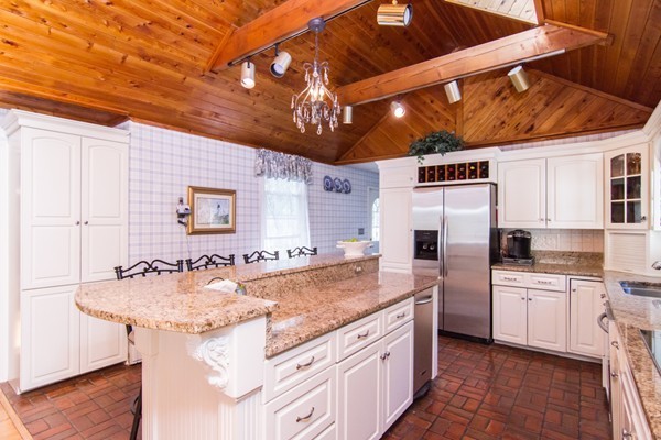 16 Bubbling Brook Road Walpole, MA 02081 - Photo 8 of 30