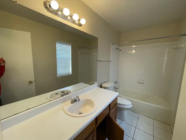 $1,450 | 1033 Christopher Avenue, Unit B, Round Rock, TX 78681