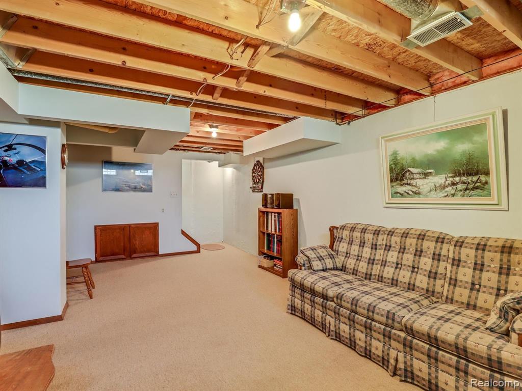 643 Shelley Drive Rochester Hills, MI 48307 - Photo 35 of 46