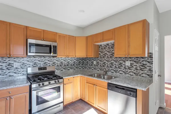 $300,000 | 7507 Hanover Avenue, Unit 12, Detroit, MI 48206