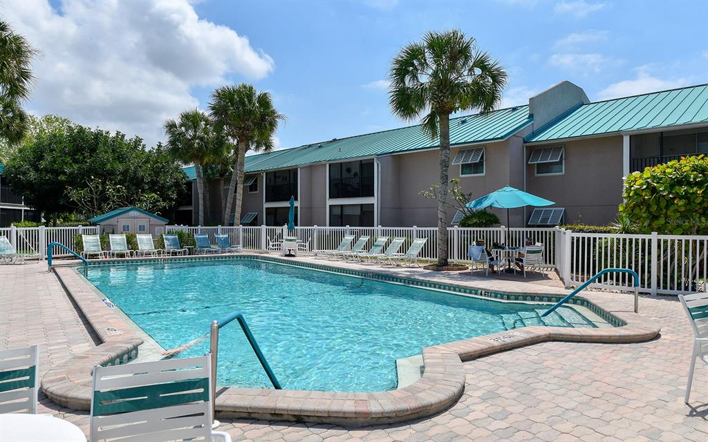 5641 Midnight Pass Road, Unit 902 Sarasota, FL 34242 - Photo 32 of 38 Gallery Image 32