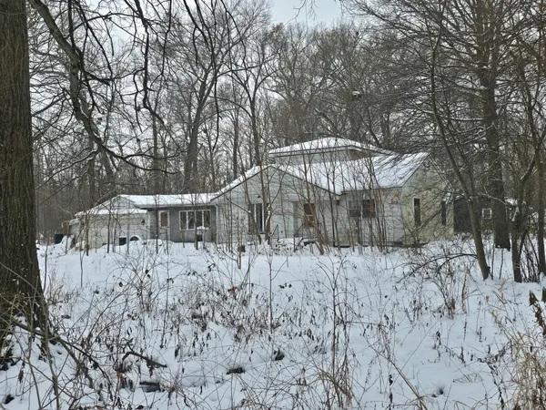 $40,000 | 3100 North 17060E Road, Momence, IL 60954