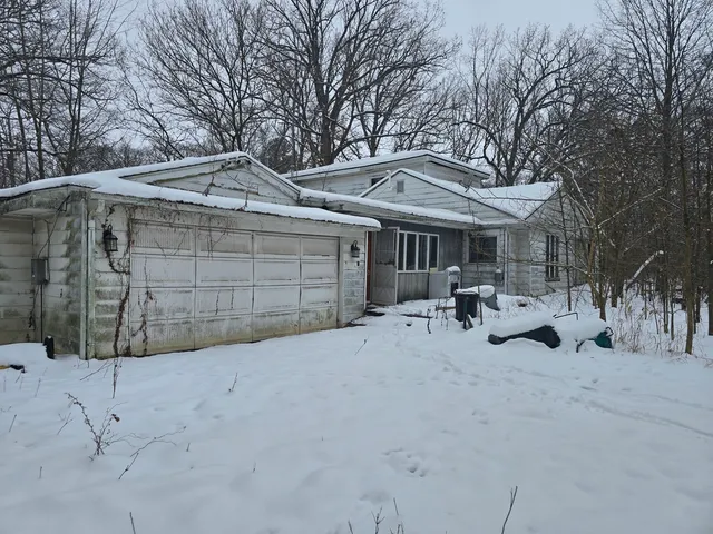 $49,000 | 3100 North 17060E Road, Momence, IL 60954