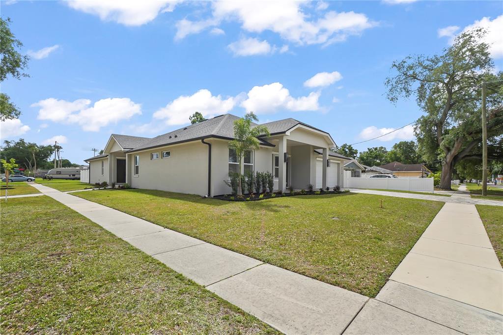 2115 North Lincoln Avenue Tampa, FL 33607 - Photo 2 of 48