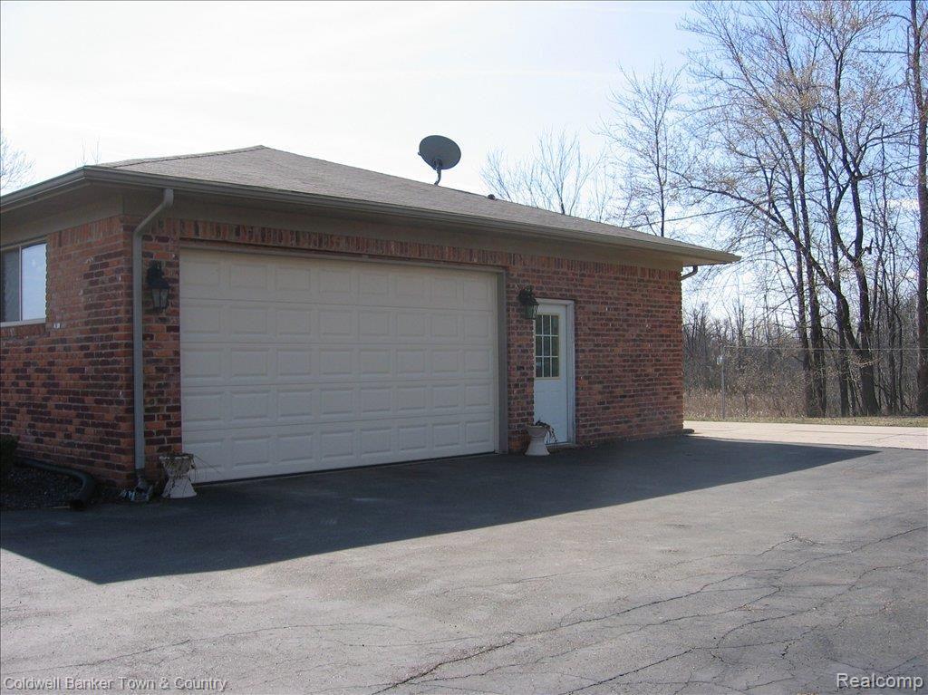 20991 Napier Road Northville, MI 48167 - Photo 3 of 25 IMG_1591