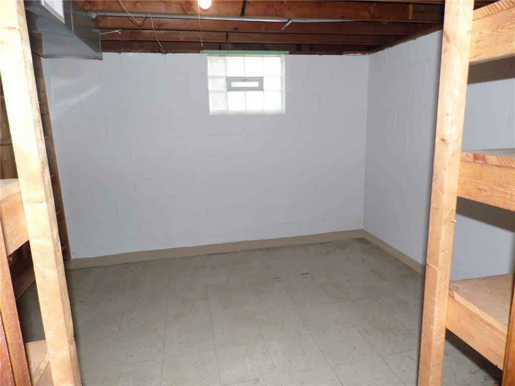 4 Truman Road Charleroi, PA 15022 - Photo 19 of 24 How about a nice 14X15 storage room.