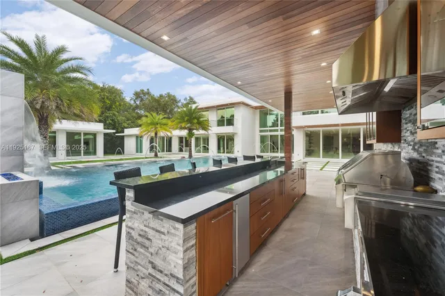 $8,999,900 | 6300 Moss Ranch Road, Pinecrest, FL 33156