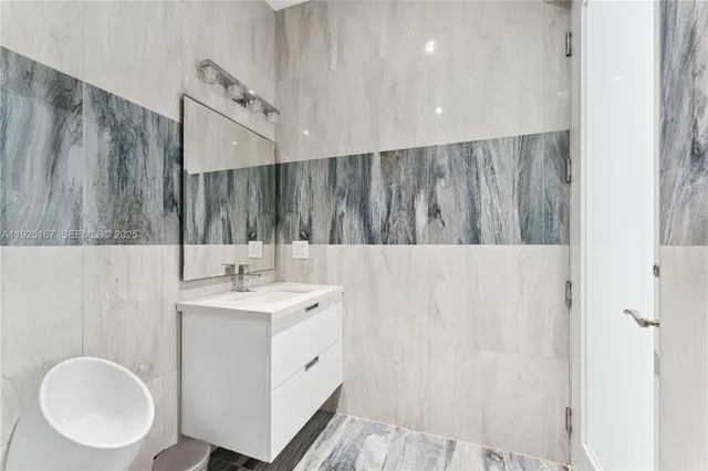 $8,999,900 | 6300 Moss Ranch Road, Pinecrest, FL 33156