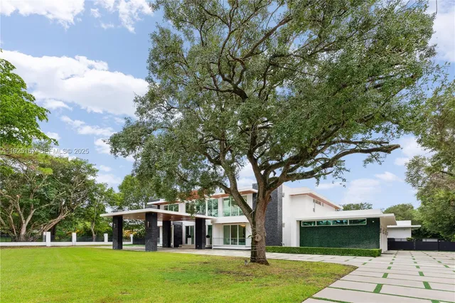 $8,999,900 | 6300 Moss Ranch Road, Pinecrest, FL 33156