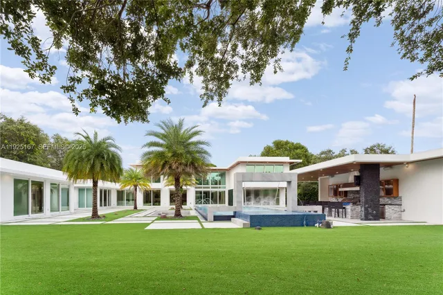 $8,999,900 | 6300 Moss Ranch Road, Pinecrest, FL 33156