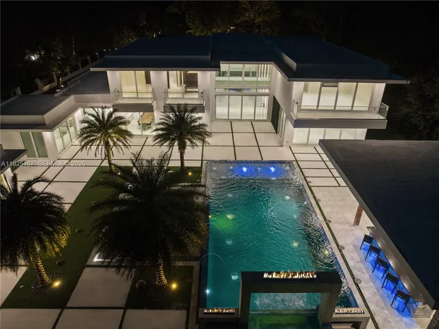 $8,999,900 | 6300 Moss Ranch Road, Pinecrest, FL 33156